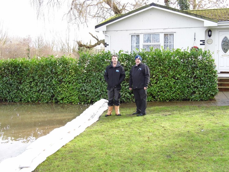 Protégez une maison contre les inondations : sacs et boudins Floodsax
