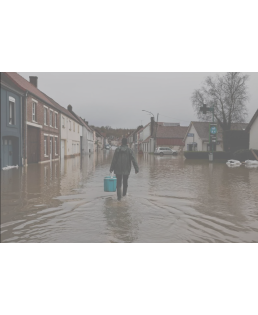 20 sacs anti-inondations Floodsax réutilisables et faciles à stocker.