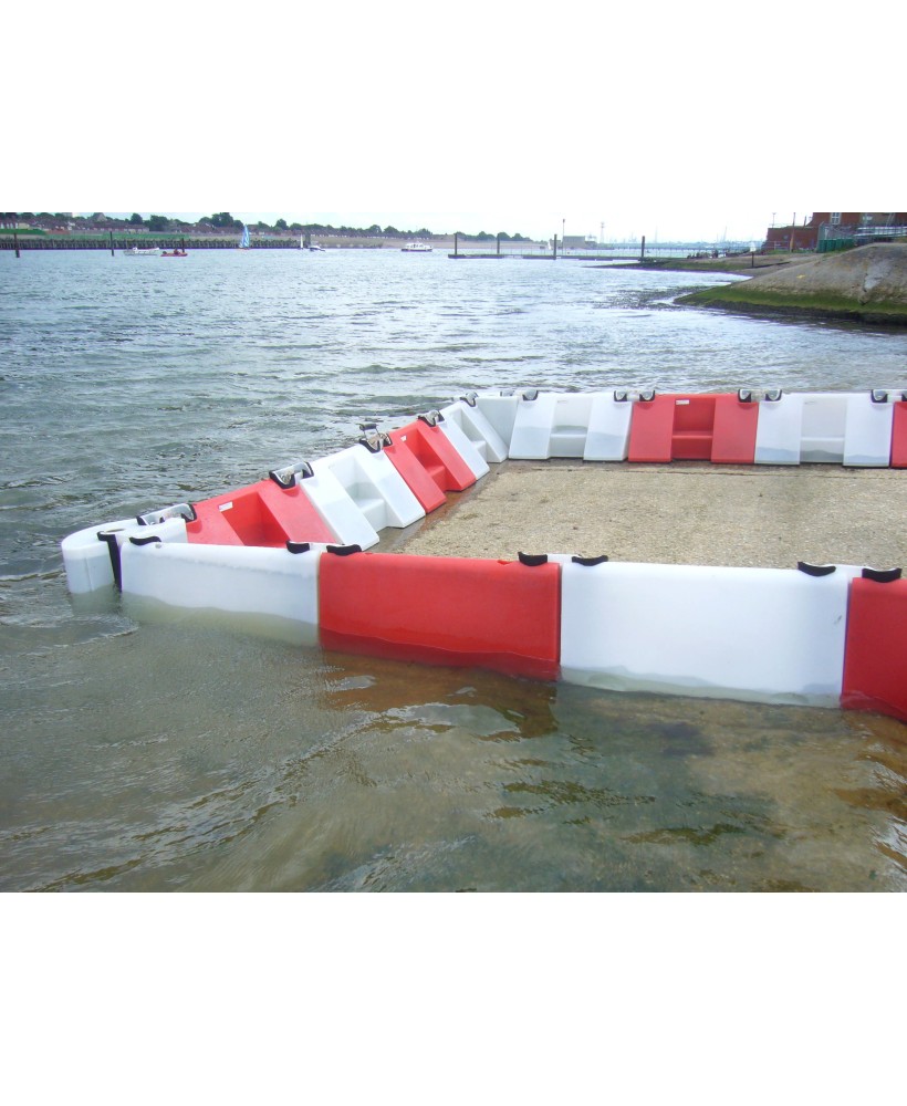 Barrage modulable anti-inondations : protection jusqu'à 90cm d'eau.